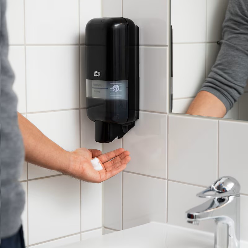 TORK SABUN VE DEZENFEKTAN DİSPENSERİ SİYAH 1000ML